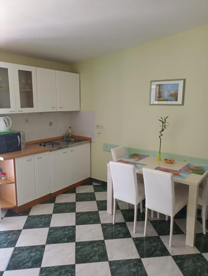 Apartments Martinovic By The Sea Kukljica Ngoại thất bức ảnh