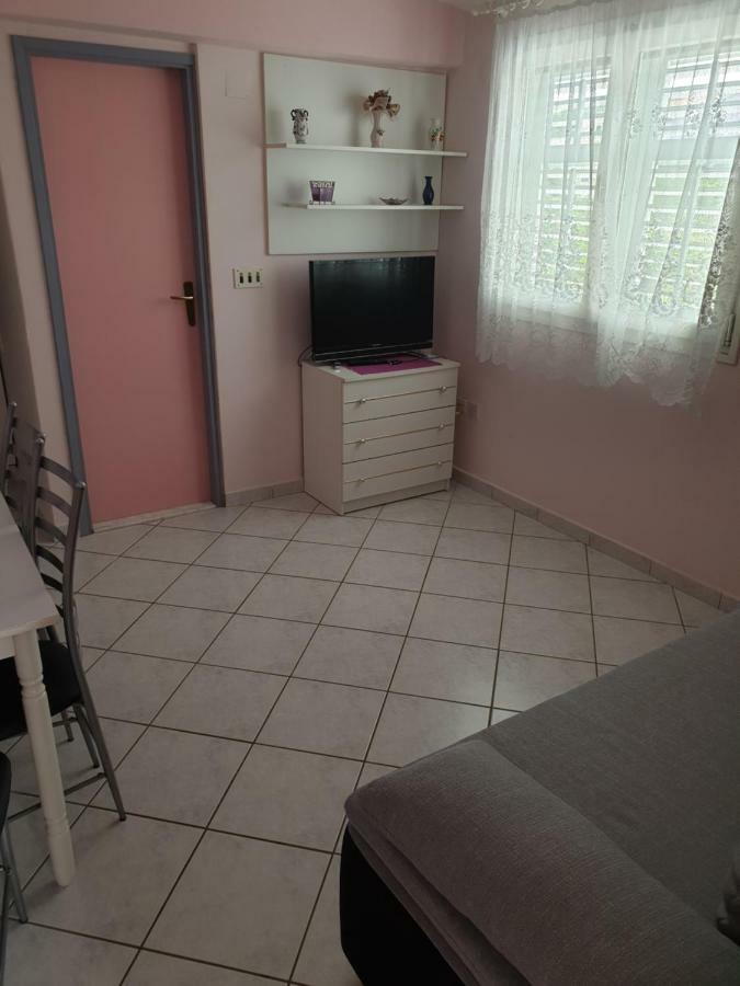 Apartments Martinovic By The Sea Kukljica Ngoại thất bức ảnh
